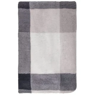 B&M Highland Mono Check Sherpa Doublesided Throw 3 B&M Highland Mono Check Sherpa Doublesided Throw - Image 3